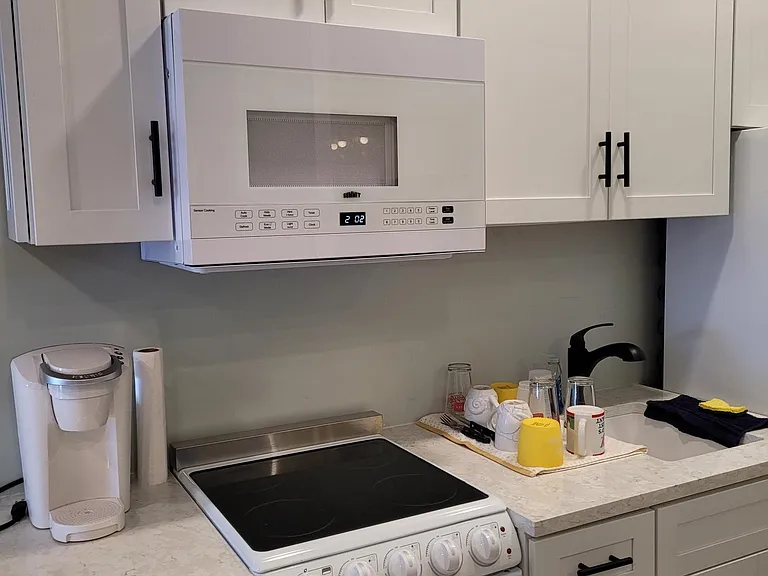 9401 Pacific Ave #8 — Photo 5