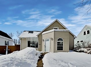 9604 S Meade Ave, Oak Lawn, IL 60453