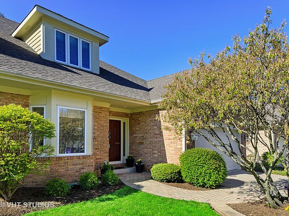 3rd image of 840 Pinegrove Ct