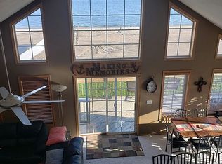 2041 Twin Lakes Rd, Lake Preston, SD 57249