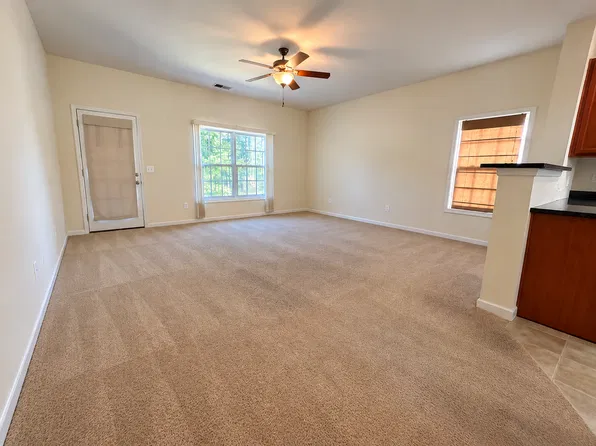 213 Chamfort Dr, Lexington, SC 29072