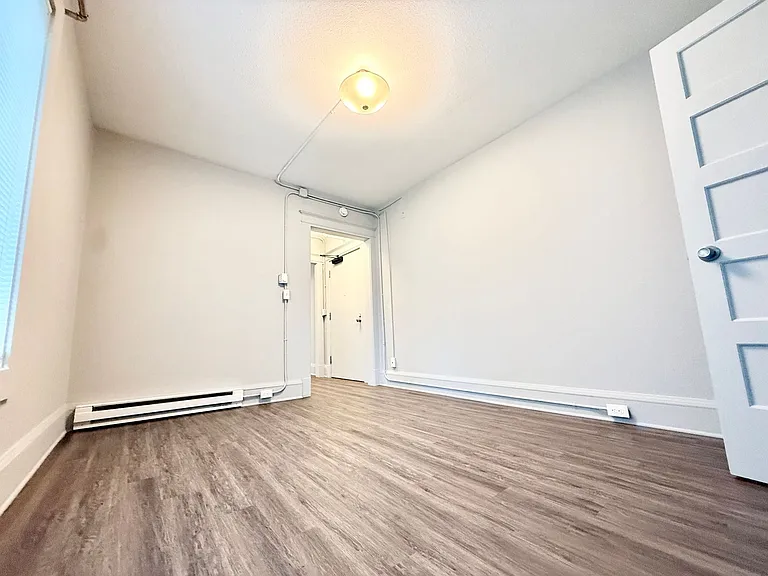 814 Columbia St — Photo 21