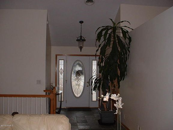 4th image of 11055 Walnut Dr
