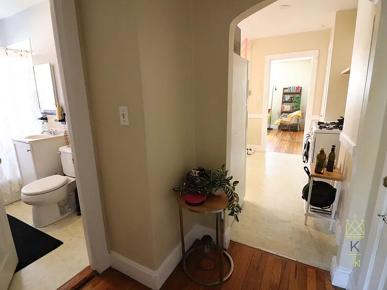 34 Beechcroft St #2 — Photo 7