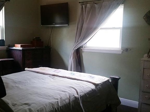 2nd image of 5051 Jones Ave