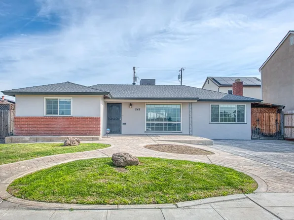 245 Minnewawa Ave #A, Clovis, CA 93612