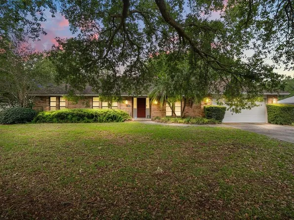 5525 Meadow Pine Ct, Orlando, FL 32819