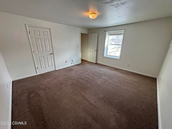 4th image of 2078 N Susquehanna Trl APT 4
