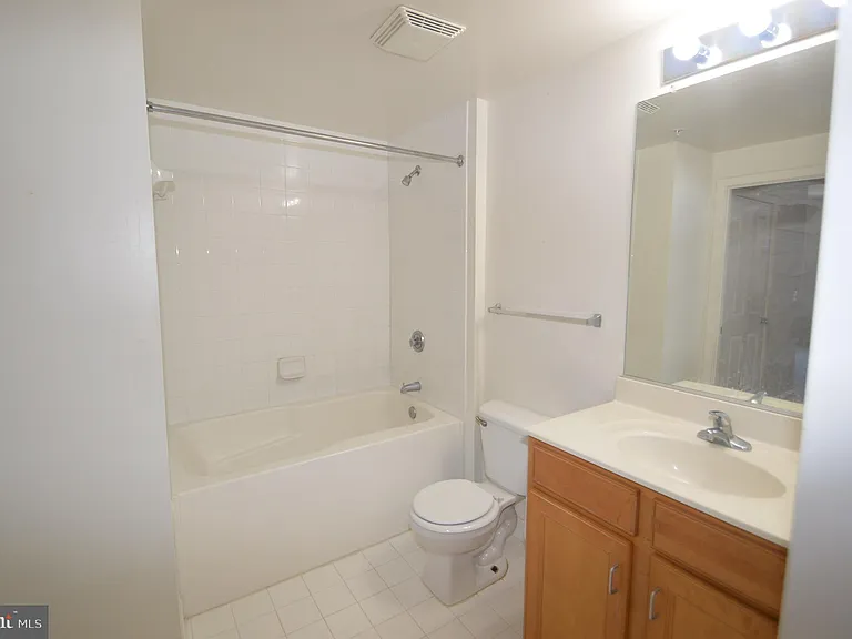 4490 Market Commons Dr #412 — Photo 17