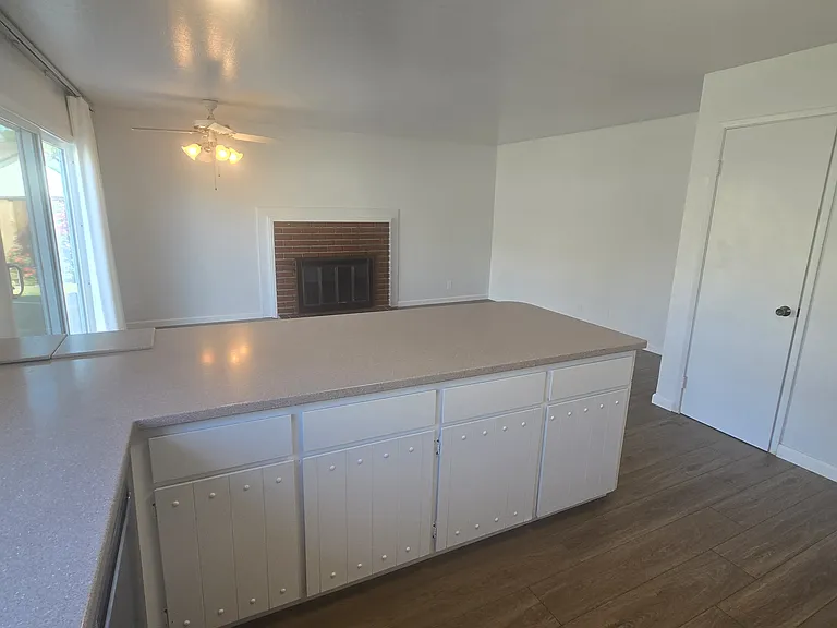 735 Amanda Dr — Photo 10