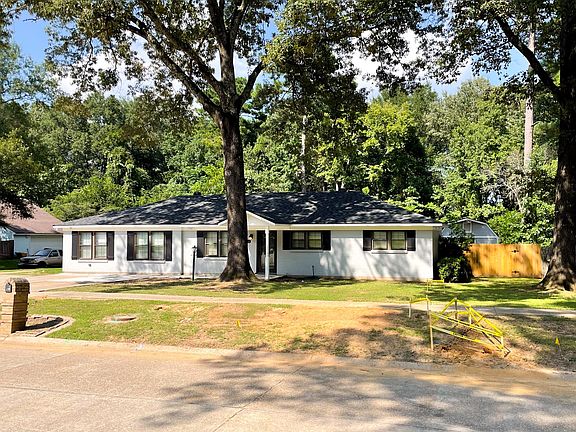 2nd image of 8903 Bernay Dr