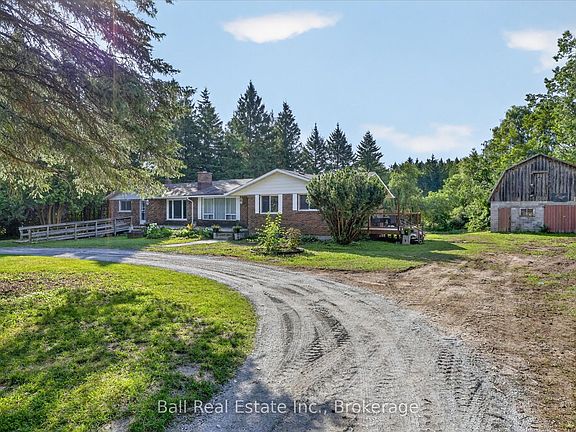 4th image of 751 Ford Cres
