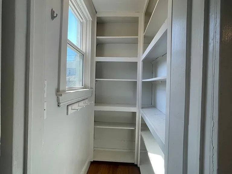 26 Livingston Ave — Photo 8