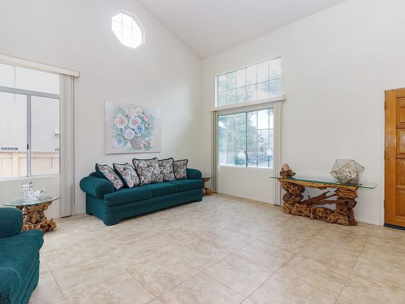 5th image of 10042 Mallow Dr