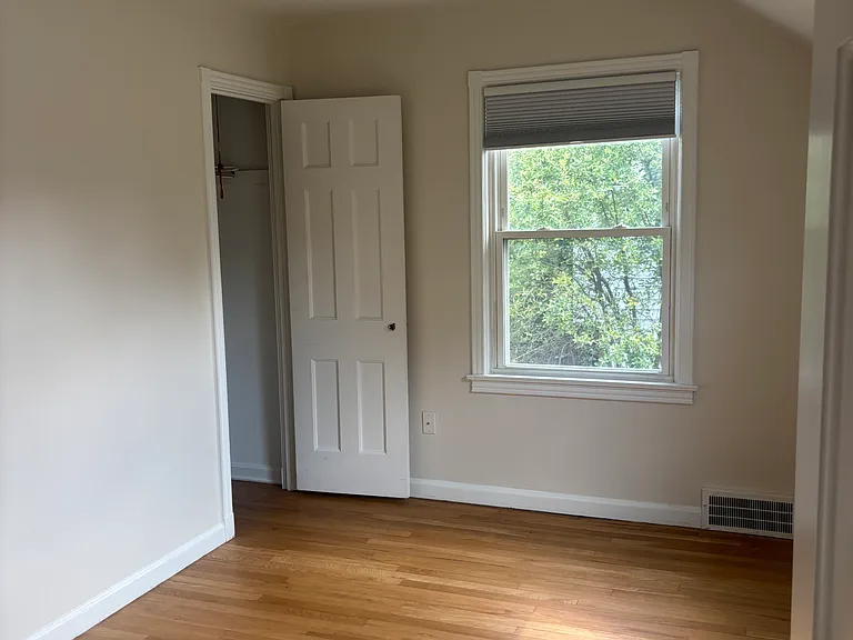 32700 Aurora Rd — Photo 20