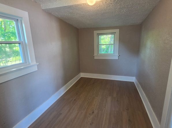 29 Adams St #3