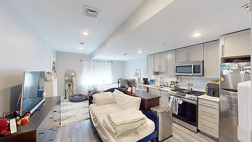 40 B St #507 Photo 1