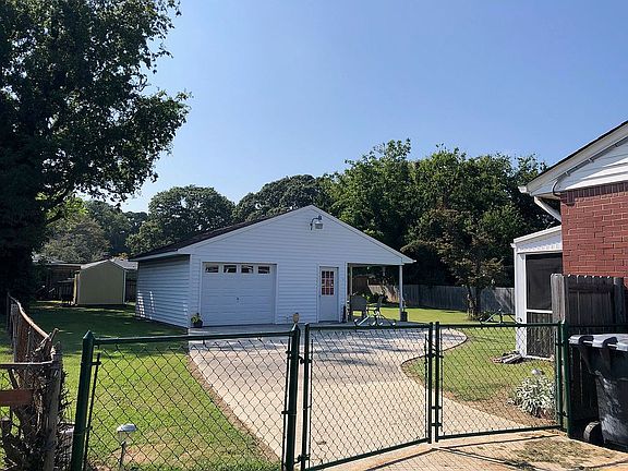 Driveway to Backyard