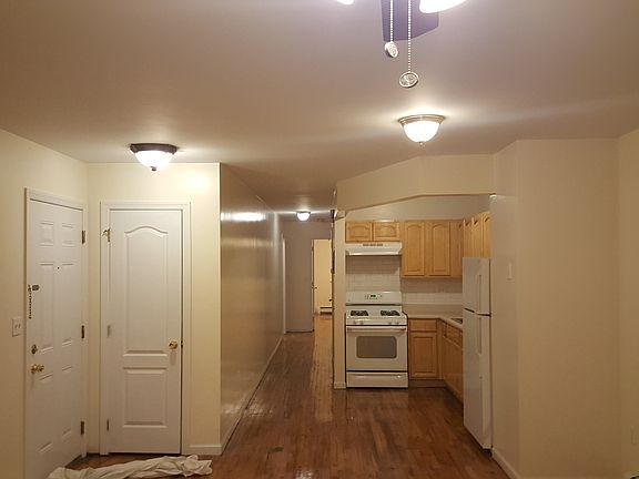 4th image of 645 E 218th St #1