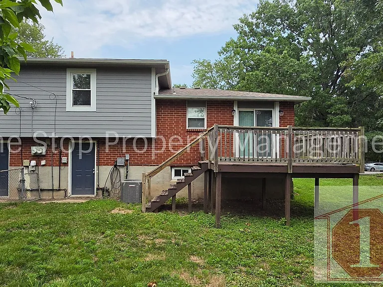 608 NE Florence Ave #A — Photo 27