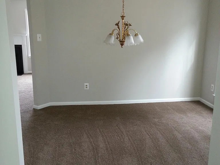 178 Queensbury Pl — Photo 6
