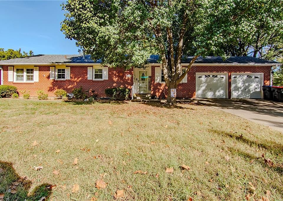 1st image of 703 Tyler Ave