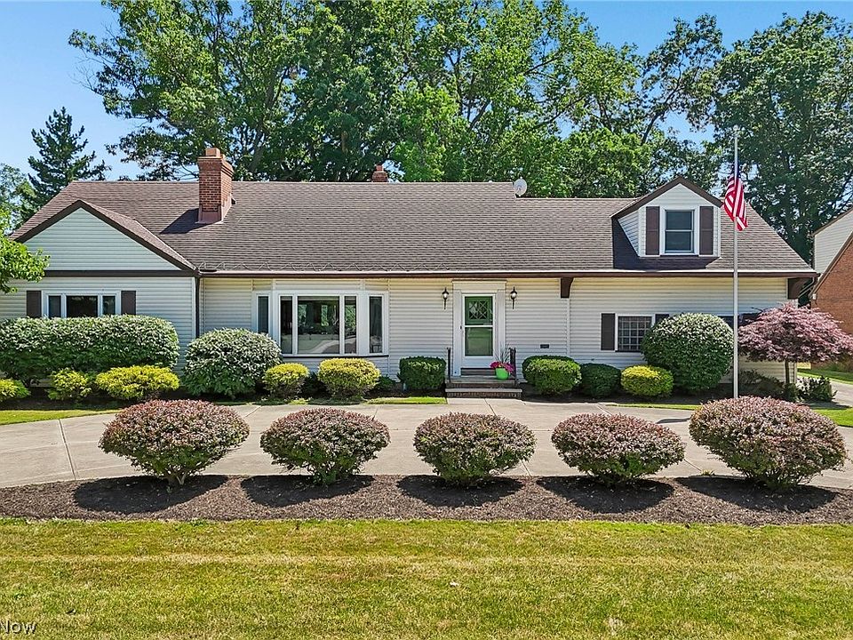 1st image of 2382 Riverside Dr