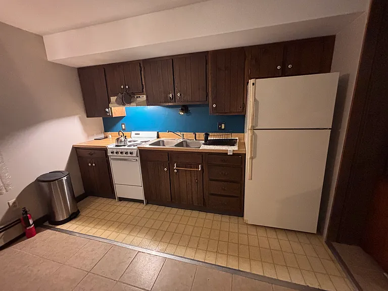 138 Burleigh Dr — Photo 6