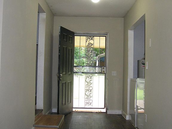 3rd image of 1022 NW 39th Ave
