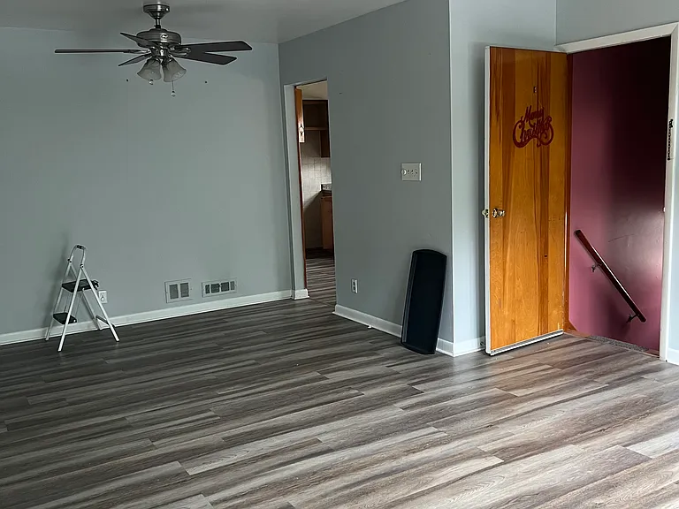864 Rosemont Ave — Photo 11