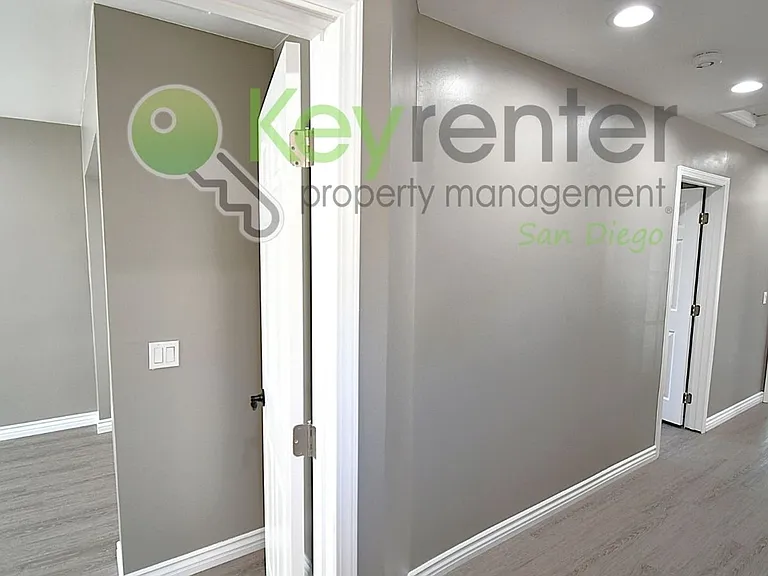 652 N Cuyamaca St N — Photo 11