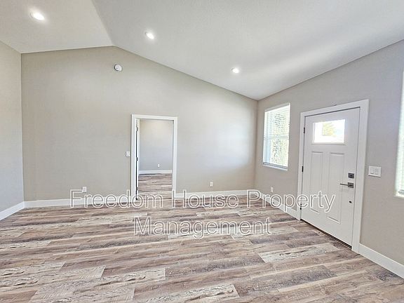 5th image of 1300 Zelzah Ave
