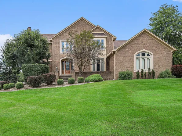 926 Stanford Cir, Rochester Hills, MI 48309