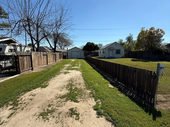 2824 C St, Selma, CA 93662
