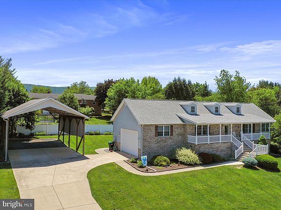 4th image of 715 Stonecrest Dr
