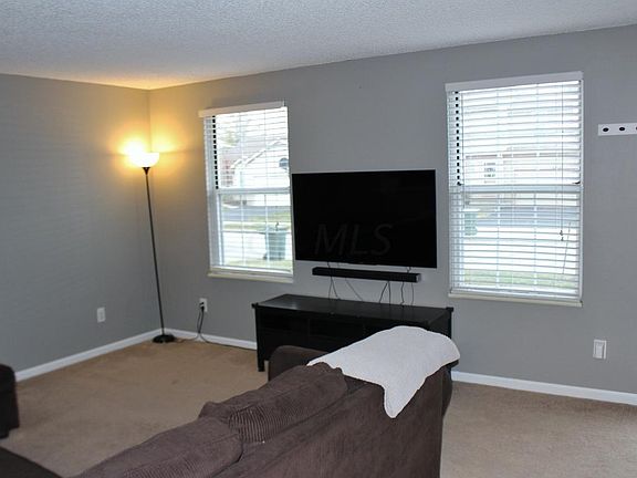 3rd image of 4957 Crockett Dr