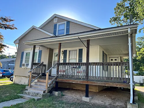 881 Washington St #B Photo 1