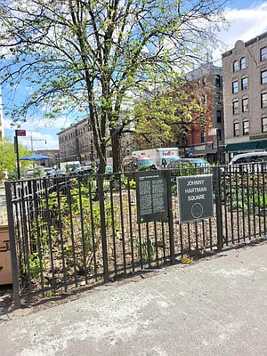 Sold by Douglas Elliman | media 24