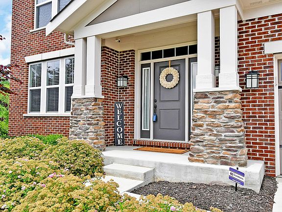 2nd image of 10577 Sugar Maple Dr