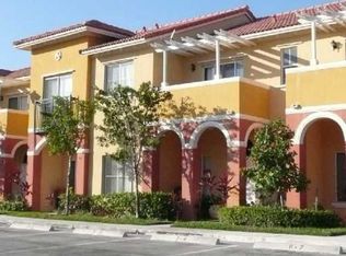 202 S Santa Catalina Cir, Pompano Beach, FL 33068