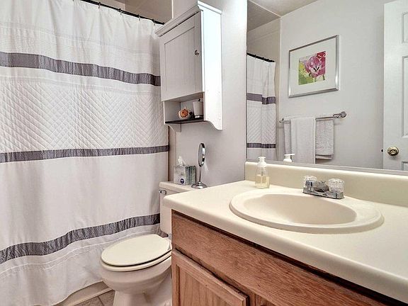 5th image of 5304 Nicholas Ct