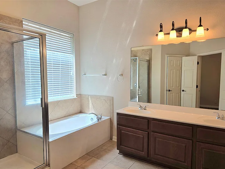 2215 Conway Cv — Photo 15