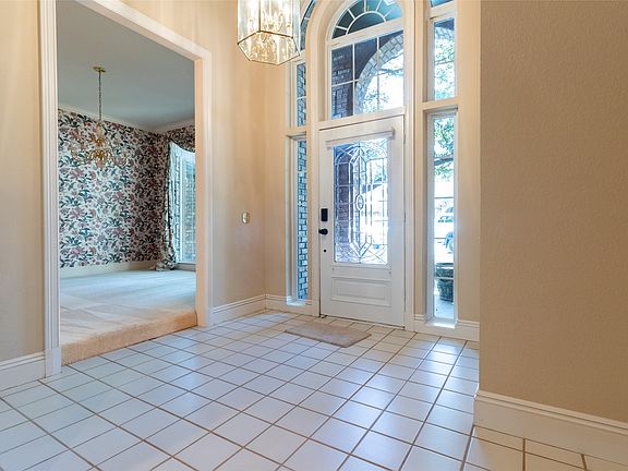 4th image of 2 Sutton Pl