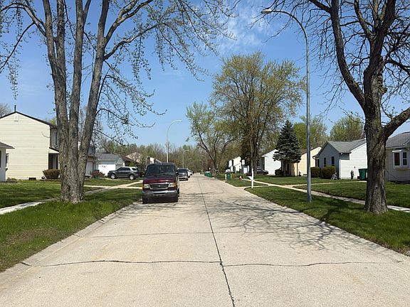 4th image of 16304 Oaktree Ln