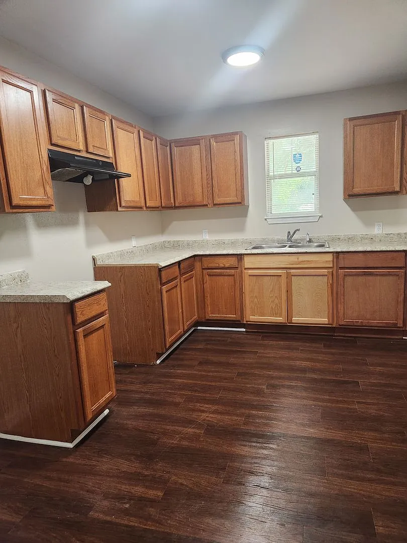 House for Rent — Photo 3