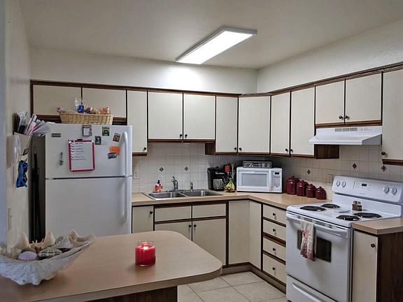 5th image of 706 N Loxahatchee Dr