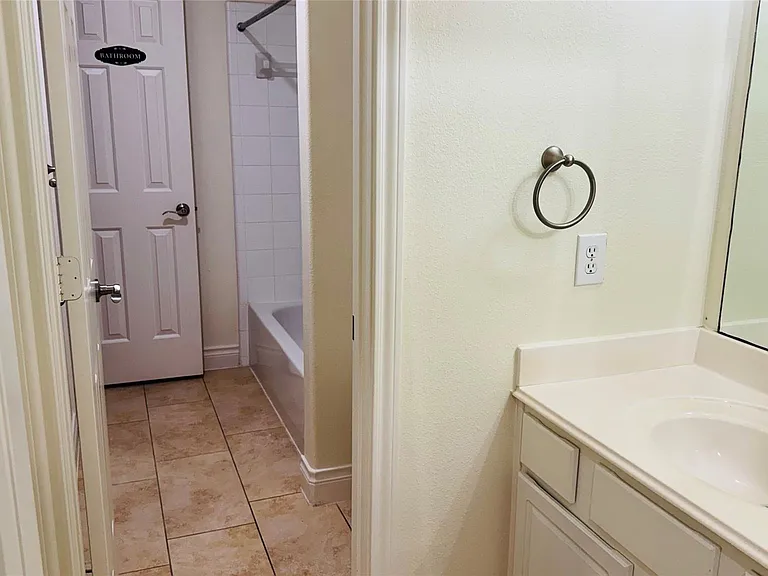 20210 Glen Burn Ct — Photo 17