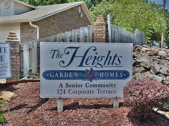 3rd image of 124 Corporate Ter APT 15A