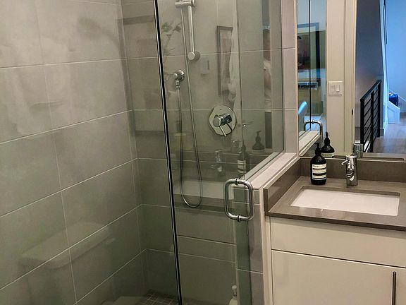 5th image of 3811 Fremont Ln N #3811
