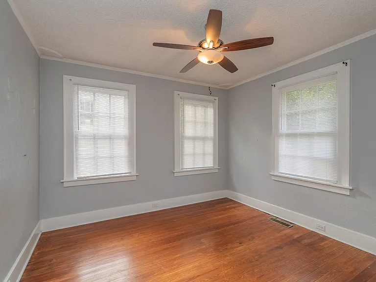 2056 McDowell St — Photo 11